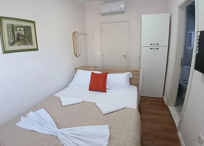 Apartment Auras Sweet